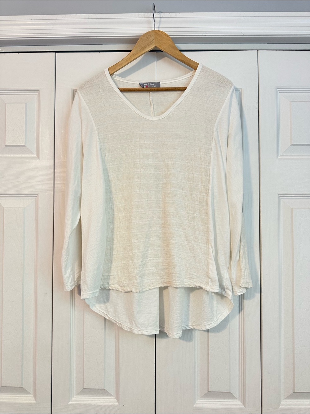 Tina Stephens White V-Neck Lightweight Layered Hem Long-Sleeve Top, One Size